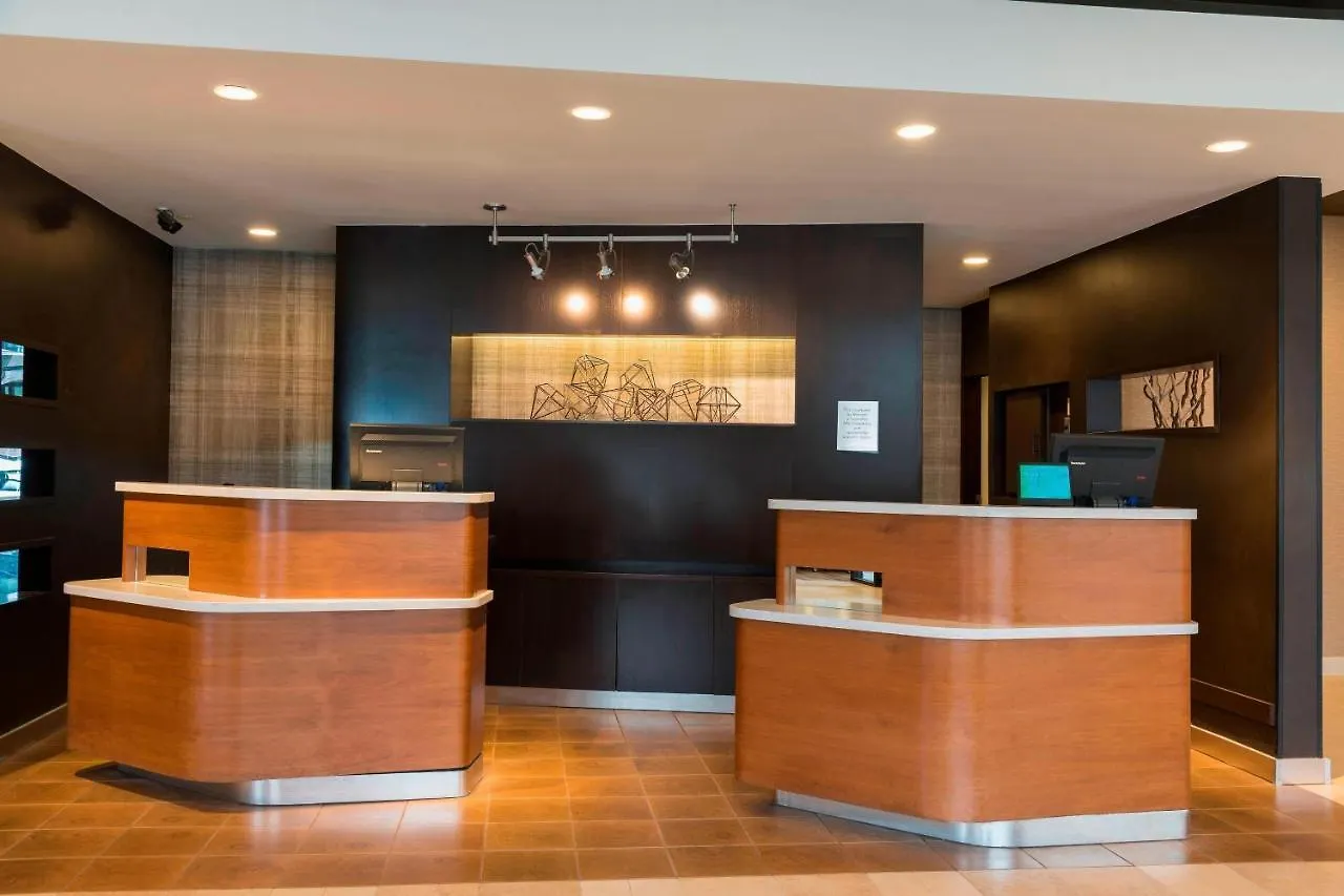 Courtyard Louisville Downtown 3*,  United States